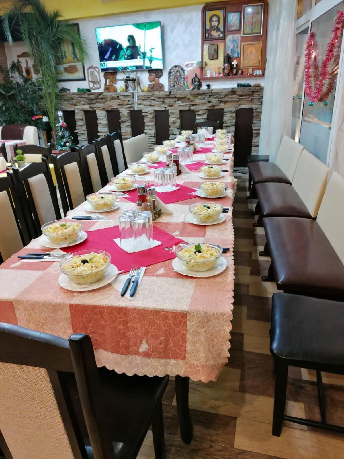Family Hotel Four Seasons Tsarevo Bagian luar foto