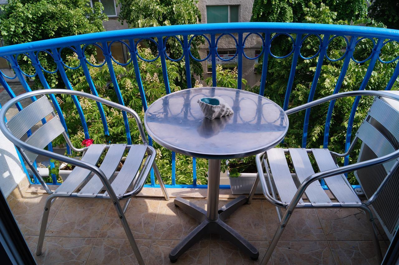 Family Hotel Four Seasons Tsarevo Bagian luar foto