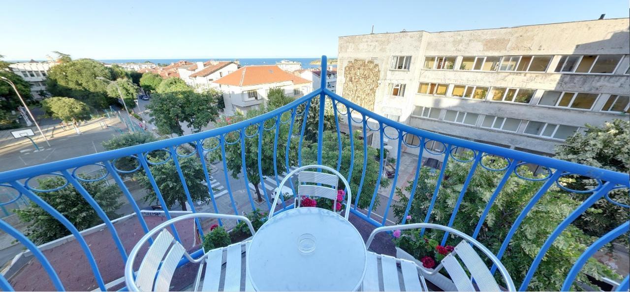 Family Hotel Four Seasons Tsarevo Bagian luar foto